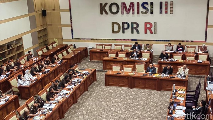 Rapat Komisi III