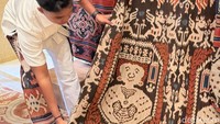 Kisah Motif Ratu Wilhelmina di Kain Sumba, Jejak Kolonial dalam Tradisi Tenun