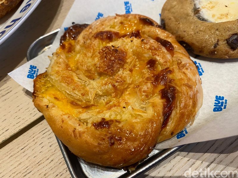 Blue Bake Houf (BBH) Blue Bake Houf
