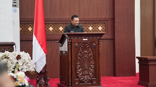 Bupati Gianyar I Made Agus Mahayastra menghadiri rapat paripurna di kantor DPRD Gianyar, Rabu (9/9/2026). (Foto: Dok. Pemkab Gianyar)