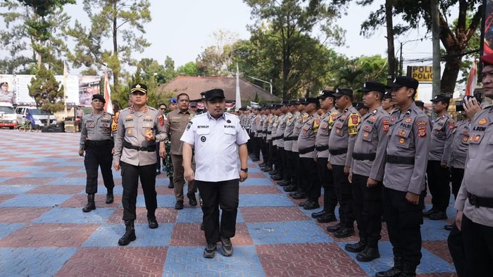 Bupati Subang saat memipin apel siaga bencana