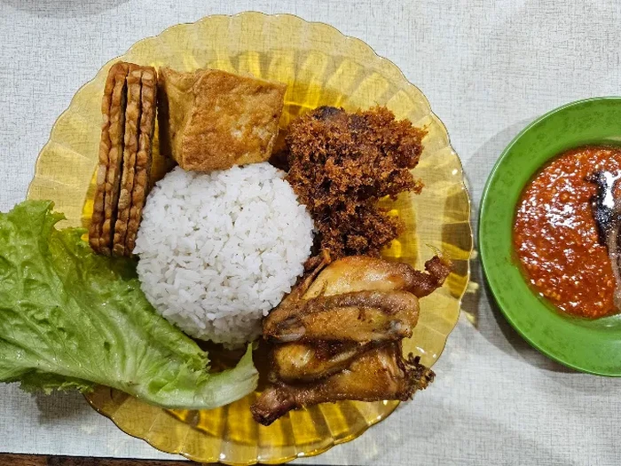 Food Spot Ayam Goreng