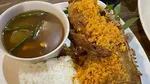 Nyamm! 10 Ayam Goreng Legendaris di Jakarta, Ada yang Eksis Sejak 1948