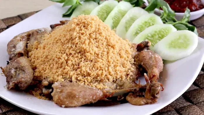 Aturan Minum Air Kelapa hingga Ayam Goreng Legendaris di Jakarta
