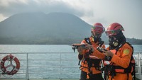 Gunung Anak Krakatau Erupsi Lagi Pagi Ini