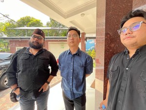 Jukir Liar di Surabaya Pukul-Ludahi Pengendara gegara Tak Dikasih Uang
