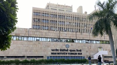 Melihat Gedung Estetik Kampus Terbaik di India, IIT New Delhi