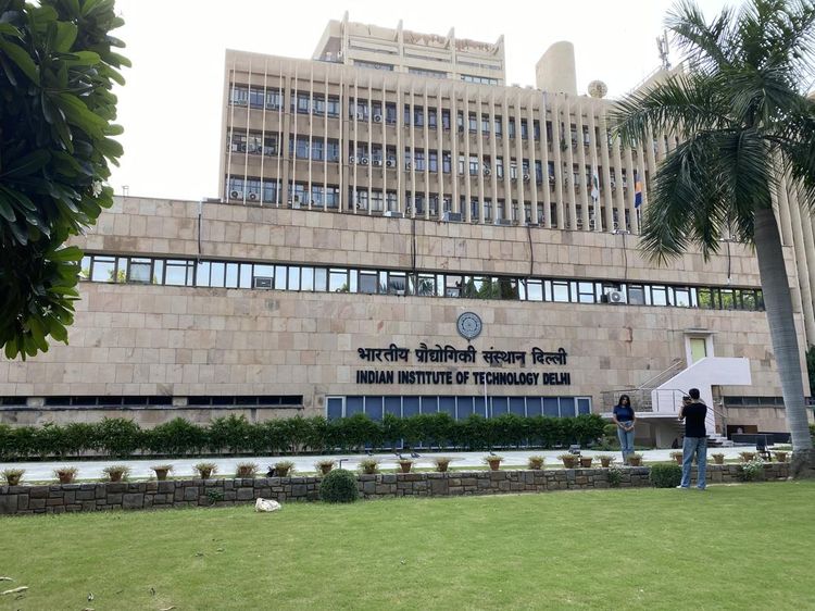 Melihat Gedung Estetik Kampus Terbaik di India, IIT New Delhi