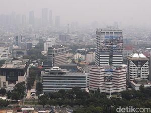 BMKG Jelaskan Asap Karhutla di Atmosfer DKI hingga Merah-merah di Peta NASA