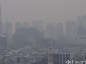 Jakarta Diselimuti Polusi, Kualitas Udara Masuk 10 Besar Terburuk