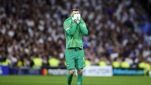 MADRID, SPAIN - SEPTEMBER 08: Josep Martinez of FC Internazionale Milano reacts  during the UEFA Champions League 2026/27 League Phase MD1 match between Real Madrid C.F. and FC Internazionale Milano at Estadio Santiago Bernabeu on September 08, 2026 in Madrid, Spain. (Photo by Alvaro Medranda/Quality Sport Images/Getty Images)