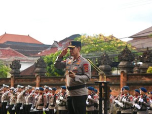 Kapolda Bali Pimpin Upacara Peringatan Hari Olahraga Nasional