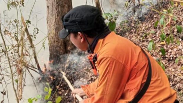 Kebakaran di Gunung Ciremai. Kebakaran di Gunung Ciremai.