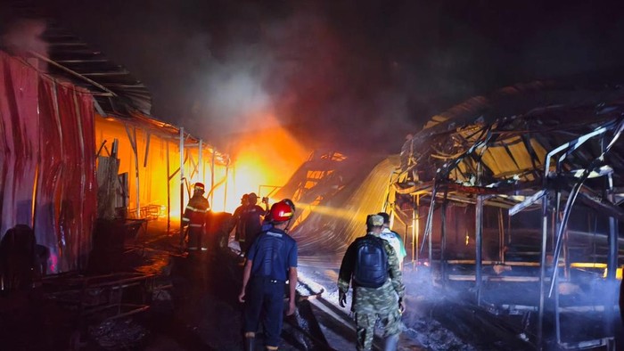 Kondisi kandang ayam di Dukuh Ngronggah, Desa Sempu, Kecamatan Kunduran, Blora terbakar akibat korsleting dinamo blower.