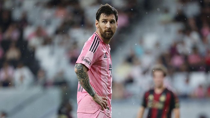 MIAMI, FLORIDA - SEPTEMBER 05: Lionel Messi #10 of Inter Miami CF looks on during the MLS match between Inter Miami CF and Atlanta United FC at Miami Freedom Park on September 05, 2026 in Miami, Florida. (Photo by Leonardo Fernandez/Getty Images)