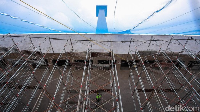 Tugu Monumen Nasional (Monas) di Jakarta menjalani proses pembersihan intensif, Rabu (9/9/2026). Perawatan tersebut dilakukan untuk menjaga kebersihan, keindahan, serta kelestarian salah satu ikon Ibu Kota.