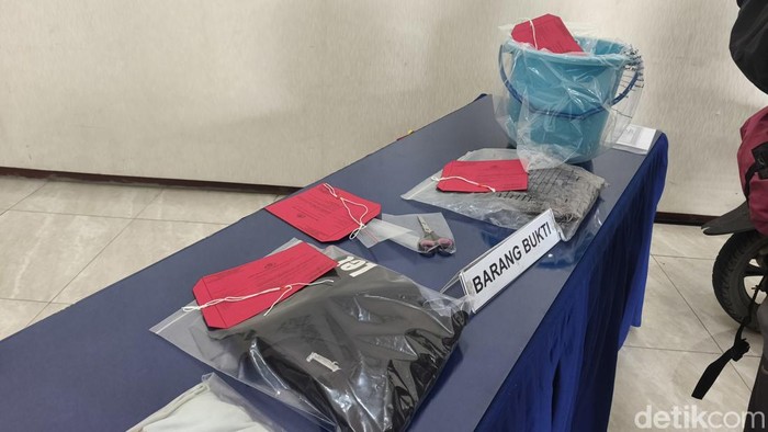 Rilis kasus sejoli kubur bayi di Bandungan, Kabupaten Semarang, digelar di Polres Semarang, Rabu (9/9/2026).