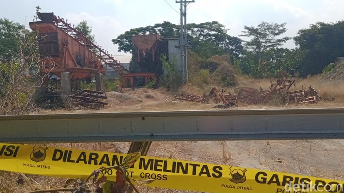 Rilis kasus penggelapan stone crusher di Polresta Klaten, Rabu (9/9/2026).