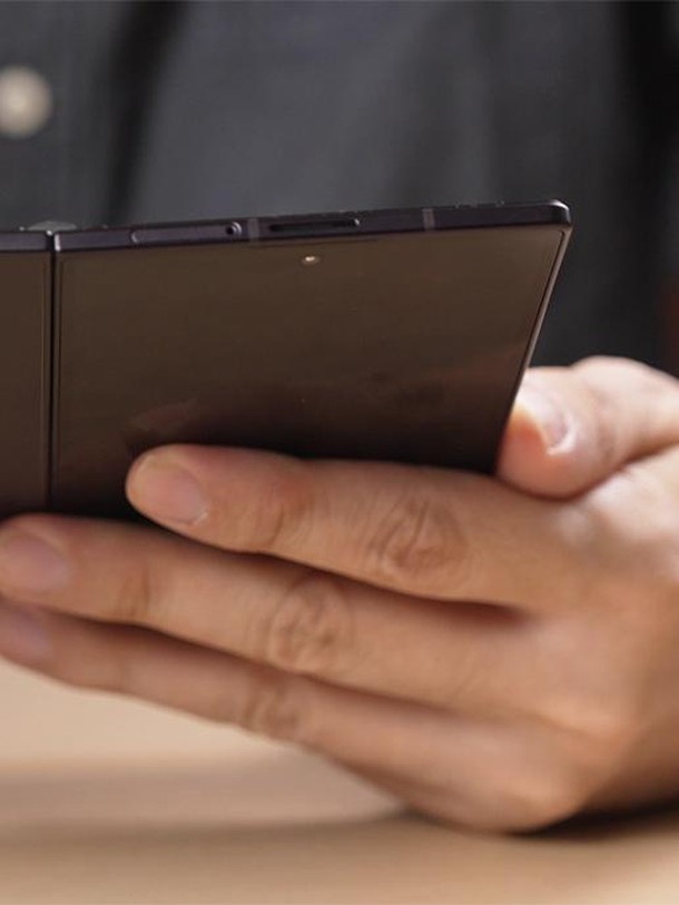 Review Galaxy Z Fold 8 Ultra: Layar Besar, Baterai Jumbo, Kamera Kuat di Utama