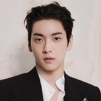 Soobin TXT resmi dinobatkan sebagai global ambassador Dolce&Gabbana. Personel TXT menyusul jejak sederet artis Korea mulai dari San ATEEZ, Jung Hae In, Moon Ga Young, hingga Doyoung NCT. Foto: Instagram