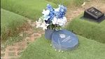 Duh! Lampu Solar Panel di Makam Vidi Aldiano Hilang