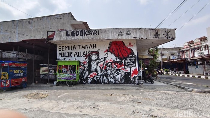 Warga Ledoksari tolak pengosongan lahan, Rabu (9/9/2026).