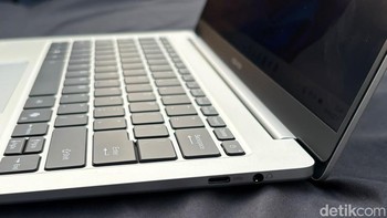 Andrea mengatakan laptop ini menggunakan material premium, Full Aluminium. Foto: Panji Saputro/detikINET