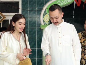 7 Gaya Serasi Angel Karamoy di Ultah Gusti Ega, Tampil Anggun Berkaftan