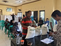 BULOG Kawal Penyaluran Bantuan Pangan Beras di Cirebon agar Tepat Sasaran