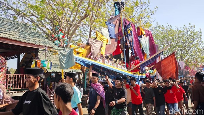 Festival Maudu Lompoa Takalar Festival Maudu Lompoa Takalar