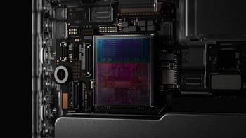 iPhone 18 Pro dibanderol mulai USD 1.199 di Amerika Serikat, sedangkan iPhone 18 Pro Max mulai USD 1.299. Harga resminya di Indonesia belum diumumkan. Foto: Apple