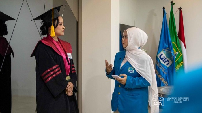 Ivon Rahmani, Doktor Non-Muslim yang lulus S3 dari UIN Jakarta.