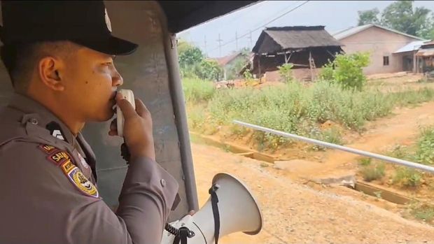 Jajaran polres hingga polsek Polda Riau menggencarkan patroli 'yoa' keliling mencegah karhutla, Kamis (10/9/2026).