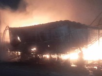 Bengkel Motor di Ciomas Bogor Hangus Dilalap Api Dini Hari