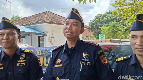 Kepala Kantor Bea Cukai Mataram, Bambang Parwanto ditemui di kantornya, Kamis (10/9/2026).