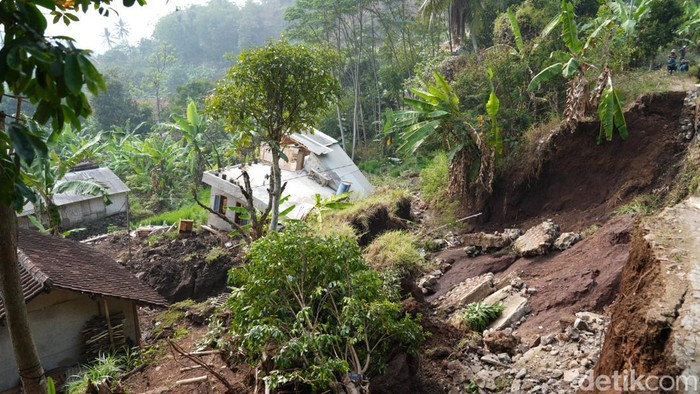 Lokasi longsor di Kutawaringin, Kabupaten Bandung