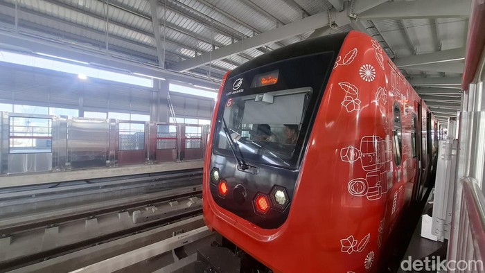 LRT Kepala Gading-Manggarai.