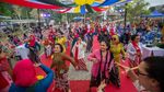 Menjaga Budaya Lewat Peragaan Busana Kebaya