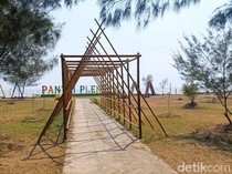 Menikmati Pagi di Pantai Plentong Indramayu, Sunrise Memikat-Tiket Murah