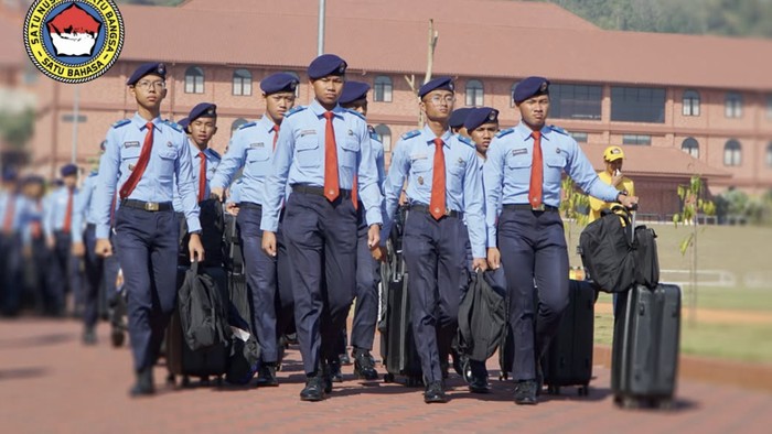 Para siswa SMA Taruna Nusantara