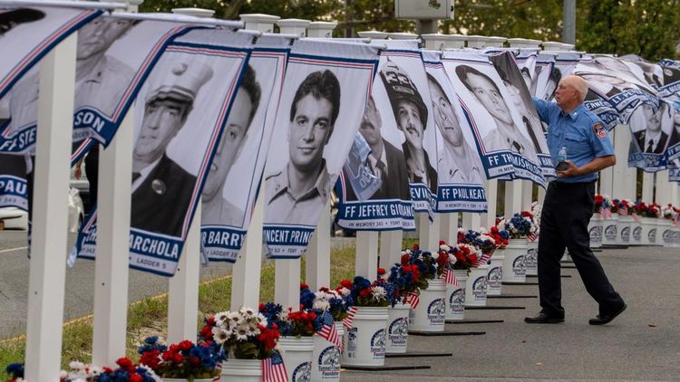 Pemadam Kebakaran New York Kenang Tragedi 9/11