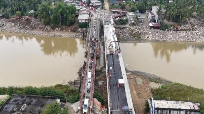 Pembangunan jembatan di Aceh