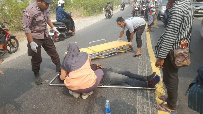 Pemotor tewas kecelakaan di Gresik