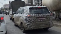 Penampakan Toyota Innova Zenix Facelift Sedang Dites Jalan