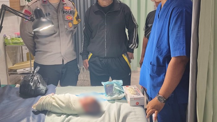 Penemuan bayi dalam kardus di Pedurungan, Semarang, Kamis (10/9/2026).