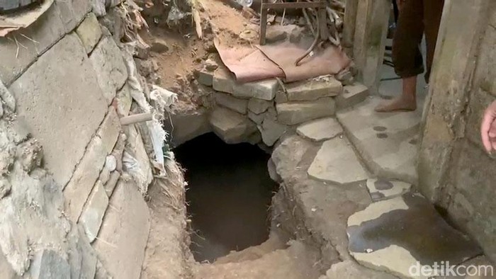 Penemuan Gua di Samping Rumah Warga Lereng Bromo Pasuruan