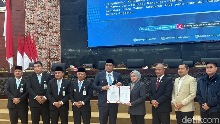 Gubsu Bobby Nasution dan DPRD Sumut melakukan penandatanganan bersama persetujuan P-APBD tahun 2026.