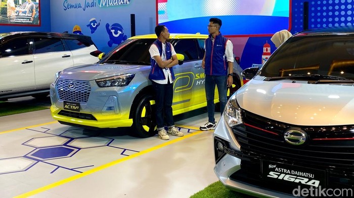 Tahun ini GIIAS Bandung ada 19 merek kendaraan bermotor, yang terdiri dari 16 merek kendaraan penumpang dan 3 merek sepeda motor. Juga dimeriahkan oleh 5 merek baru diluar peserta yang kembali berpartisipasi.