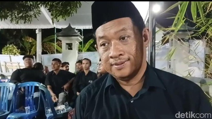 Toni Eko Prasetyo, ayah Almarhum Serda Ahmad.