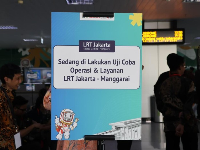 Uji coba perdana LRT Kelapa Gading-Manggarai (Belia/detikcom)